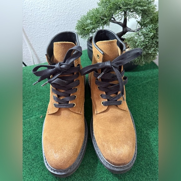 Frye Tan Suede Men's Boots - Picture 7 of 7